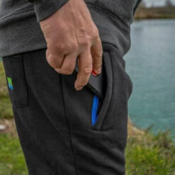 Preston - Broek Black Joggers - Preston -Vissen Verkoopwinkel 1641996406