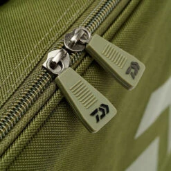 Daiwa - Black Widow Compact Tackle Bag - Daiwa -Vissen Verkoopwinkel 1971689142